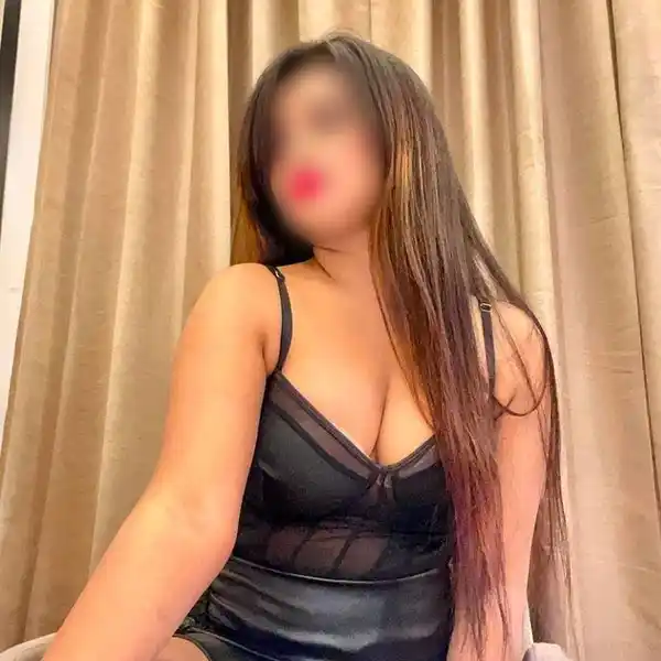 Riya Pillai pune escorts